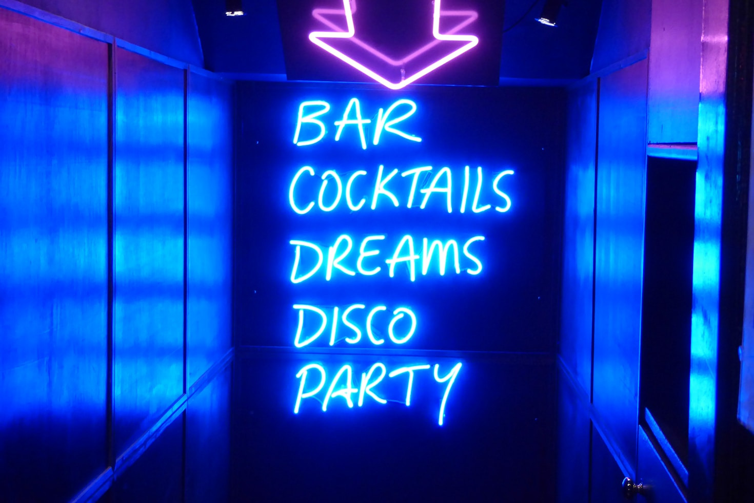 Top 10 Nightlife Destinations to Visit