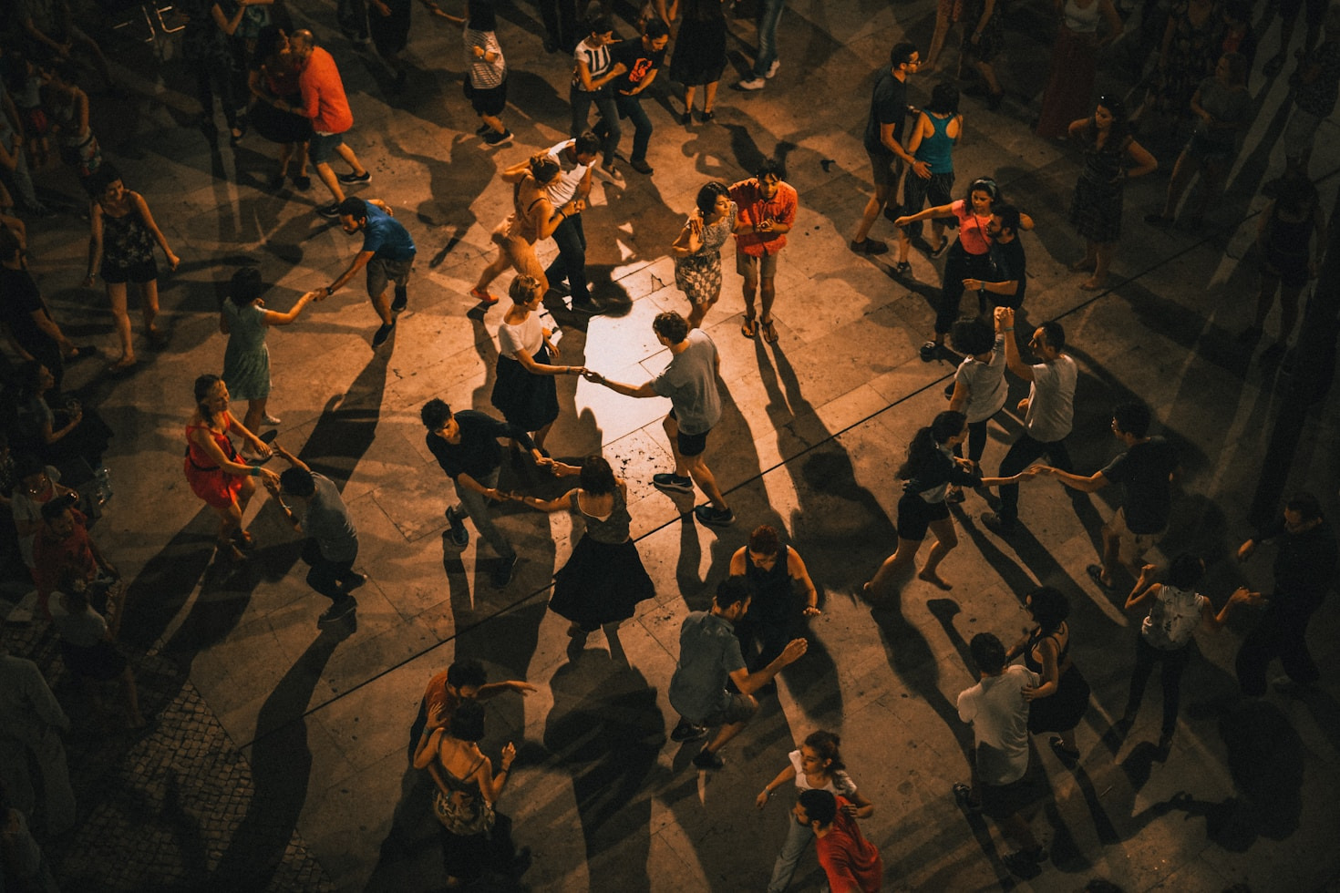 A Guide to Enjoying Nightlife Responsibly